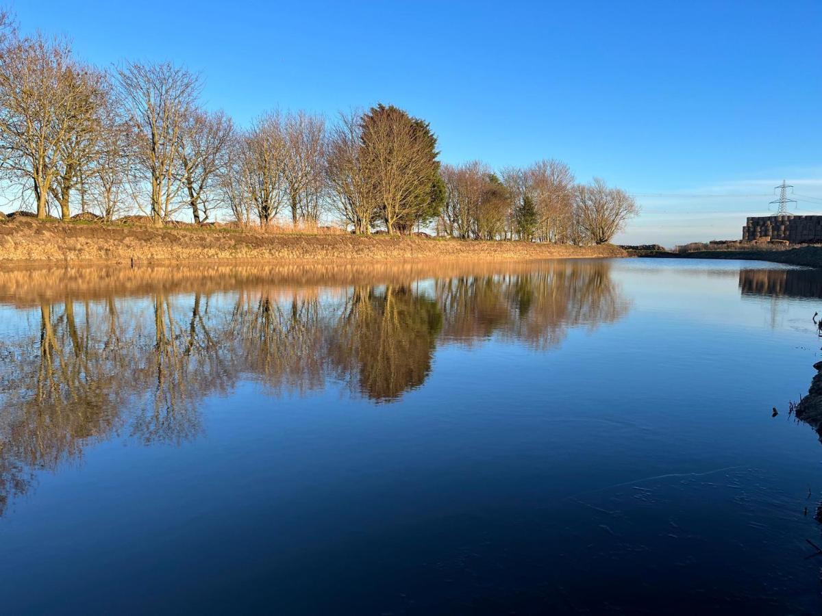 Boyce Fen Farm Retreat Glamping & Fishery Villa Уисбийч Екстериор снимка