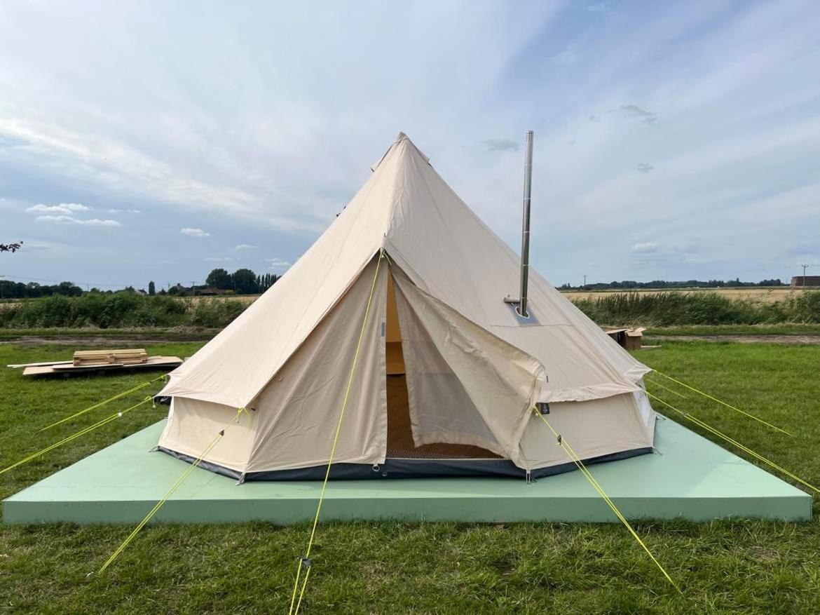 Boyce Fen Farm Retreat Glamping & Fishery Villa Уисбийч Екстериор снимка