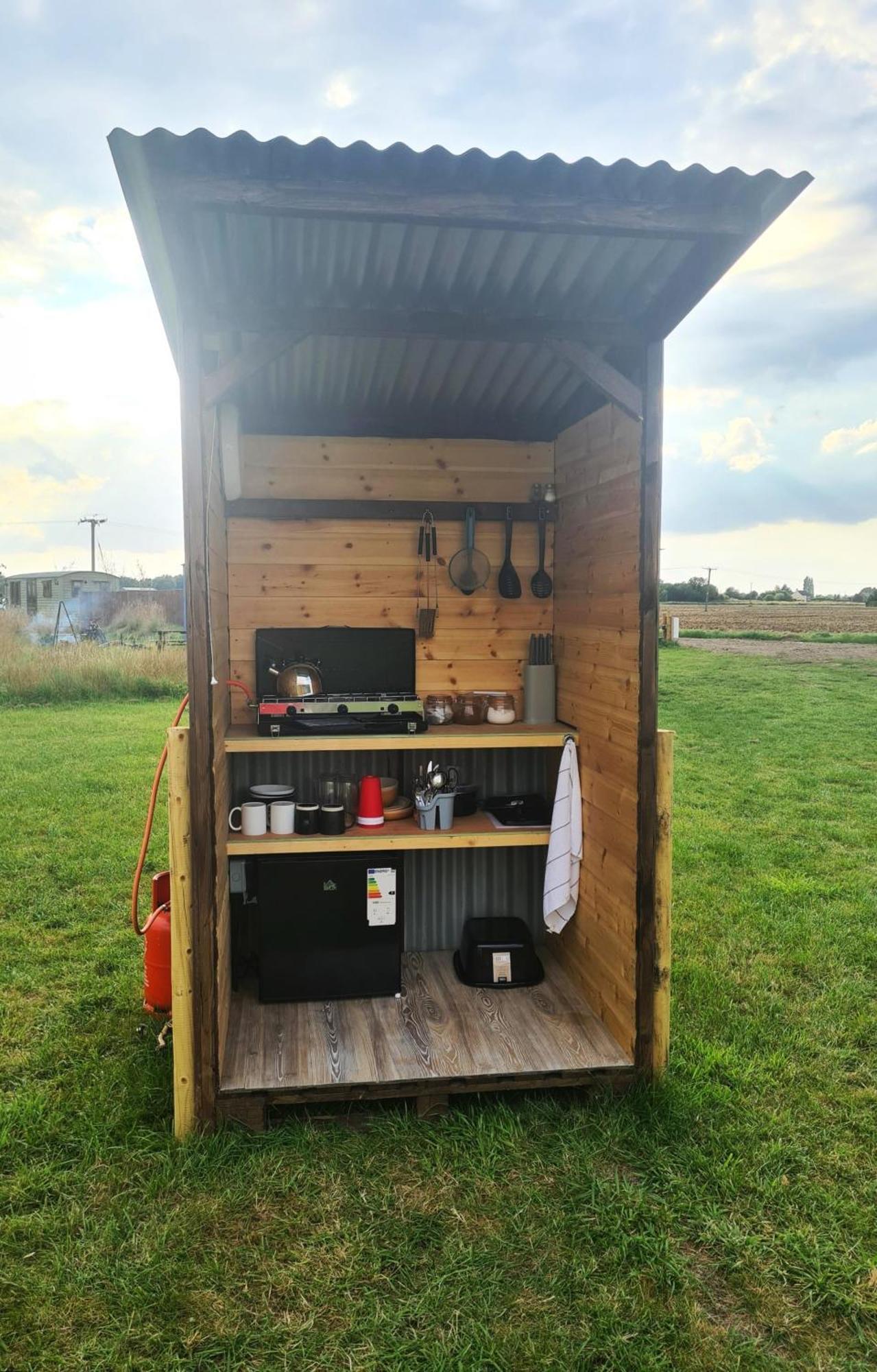 Boyce Fen Farm Retreat Glamping & Fishery Villa Уисбийч Екстериор снимка